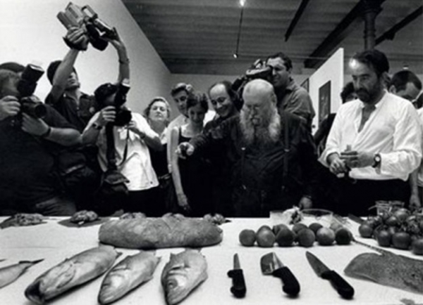 Buono da guardare: cibo, arte e ritualit&agrave; nelle fotografie di Mario Carbone