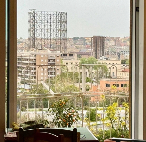 Gazometro, finestra fotocamera. Scatti e modelli di Evelina De&rsquo; Stefani