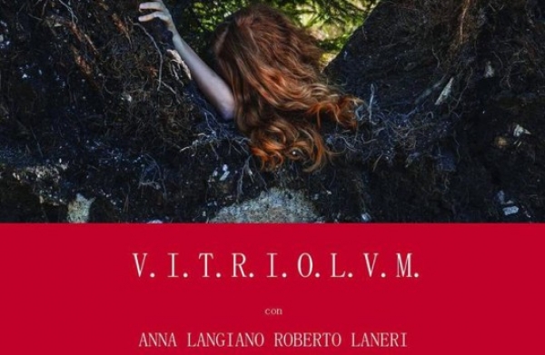 Nora Lux. V.I.T.R.I.O.L.U.M.