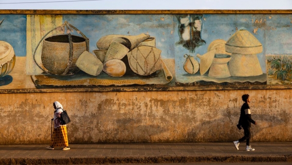 Di luce e polvere. L' Eritrea negli scatti di Alessandro Moggi